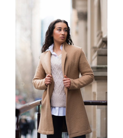 Winged collar wool coat