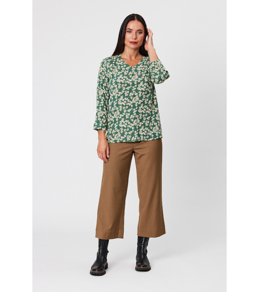 V neck pleated 3/4 slv top