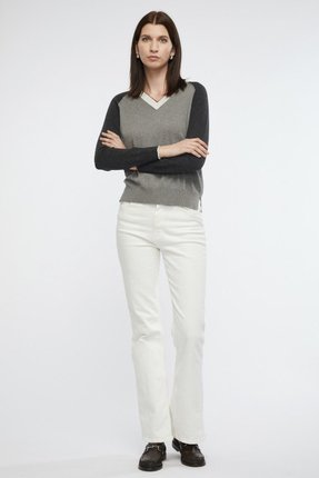 Fashioned V neck-knitwear-Gaby's