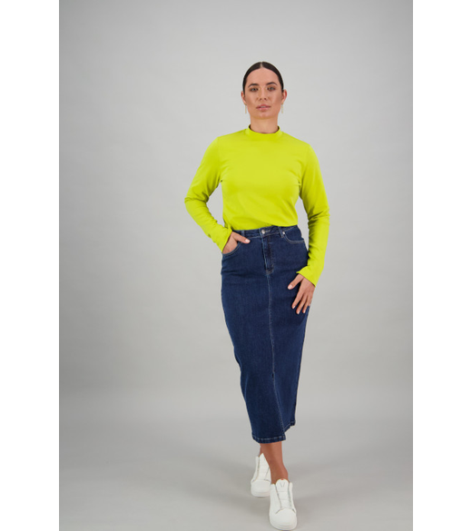 Mid length skirt front split