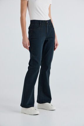Lauren bootleg-jeans-Gaby's