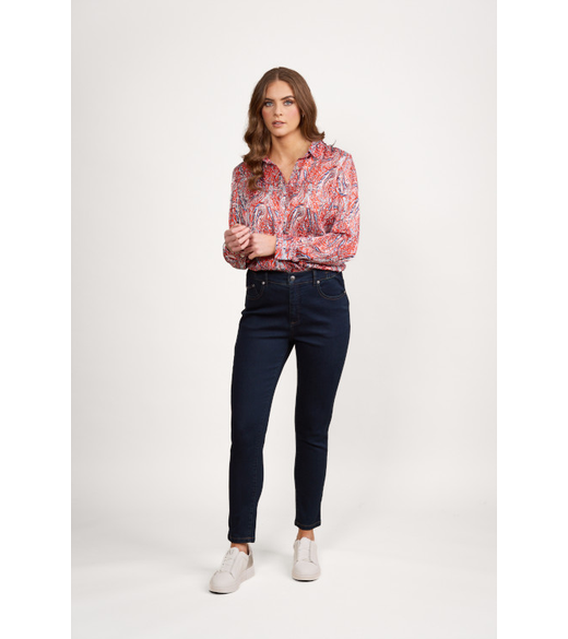 Skinny leg ankle grazer jean