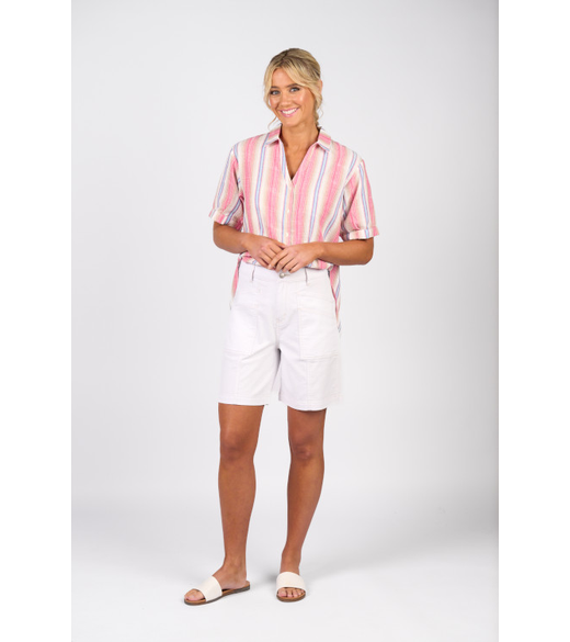 Above knee double pocket short