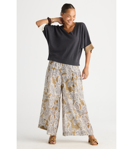 Contrast cuff top