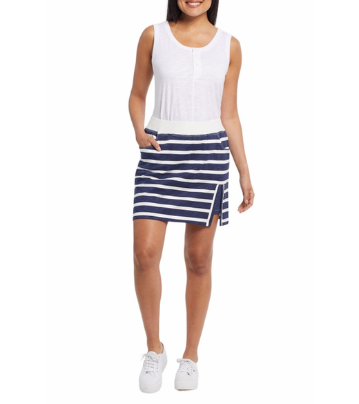 Pull-on skort with pockets